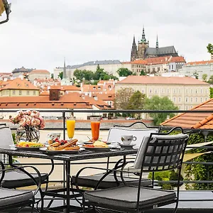 Four Seasons 5* Praag